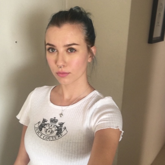 Meet your Posher, Yulia - Picture 2 of 3